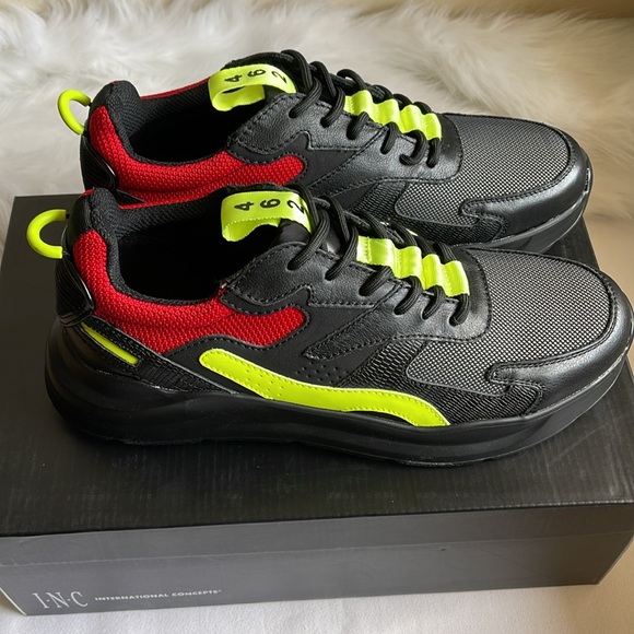 INC International Concepts Men’s RAVEN Black/ Red Multi Sneakers Size 10.5M. NEW - Picture 4 of 7